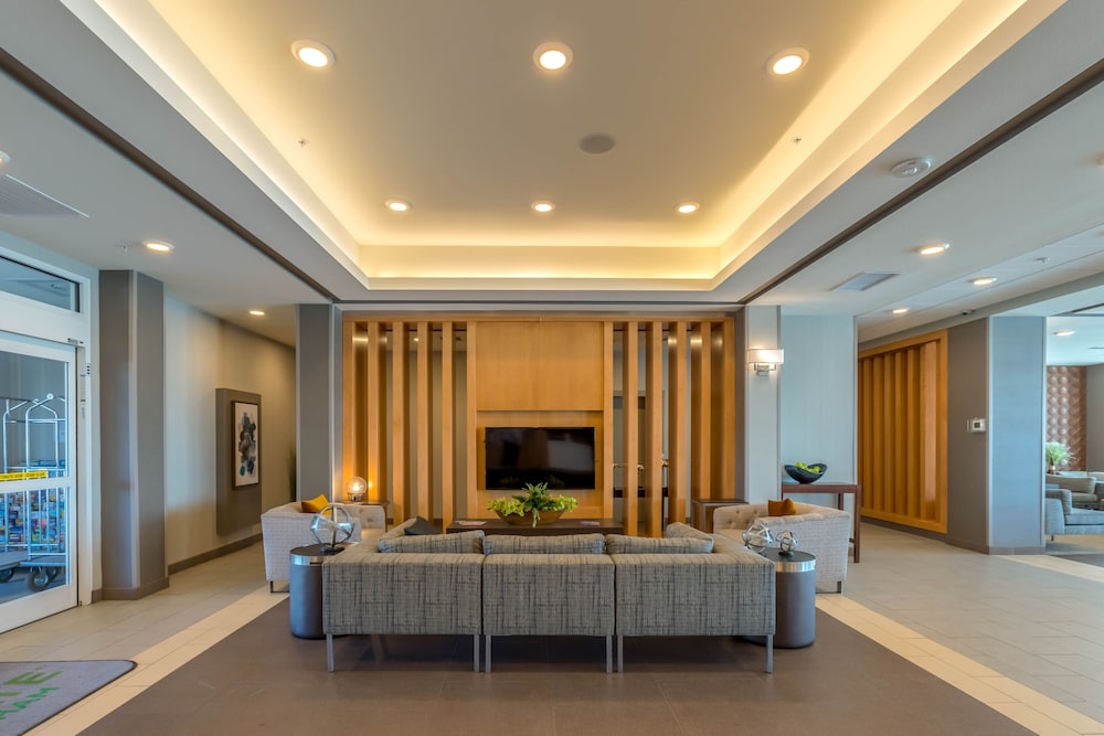 Hawthorn Suites by Wyndham Loveland 6/43