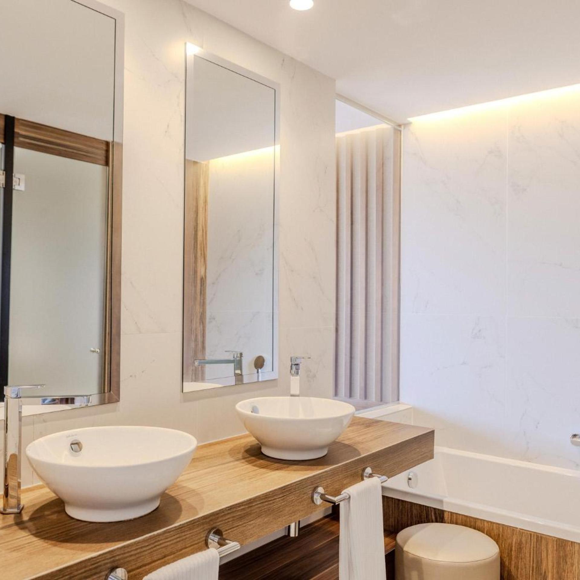 Swim Up, Club, Junior Suite