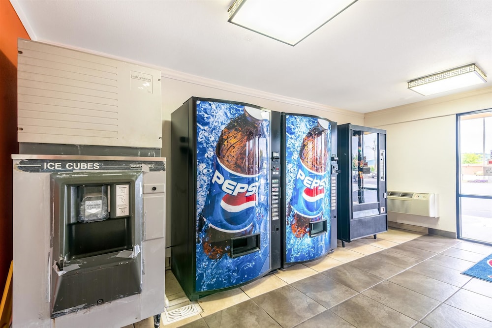 Motel6 Anniston, AL 10/39
