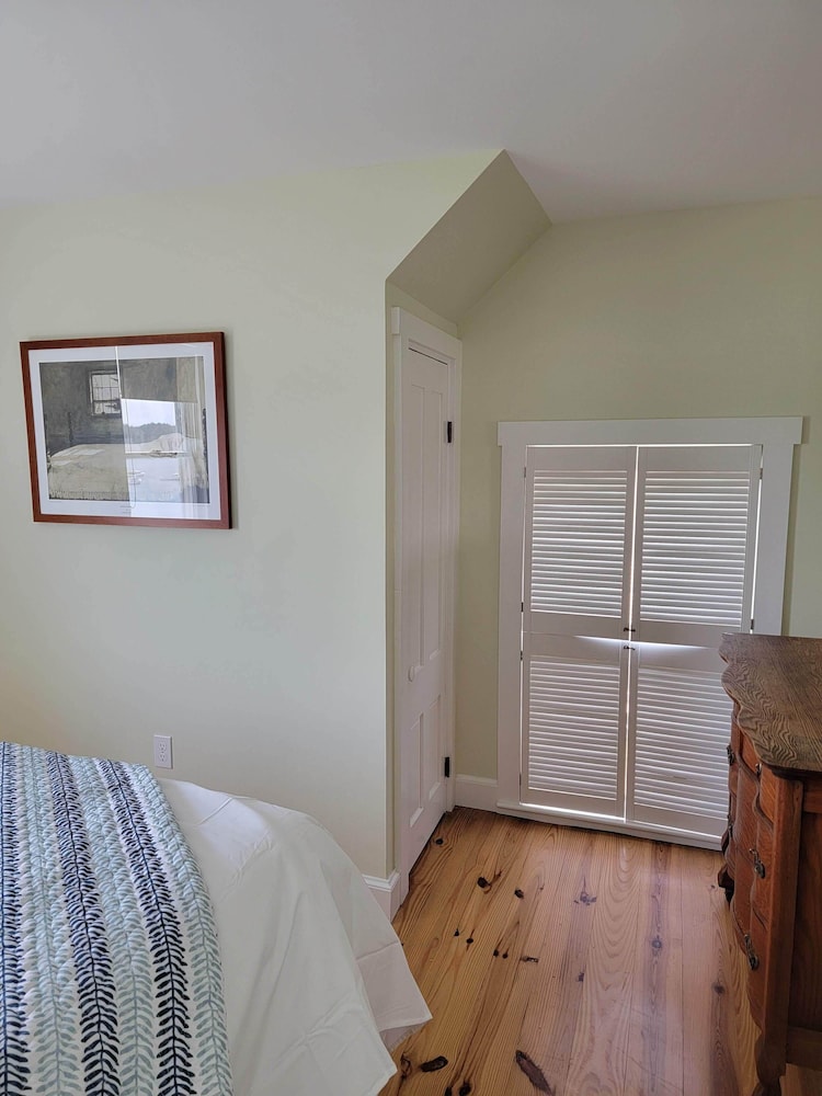 East Wind Inn 20/75