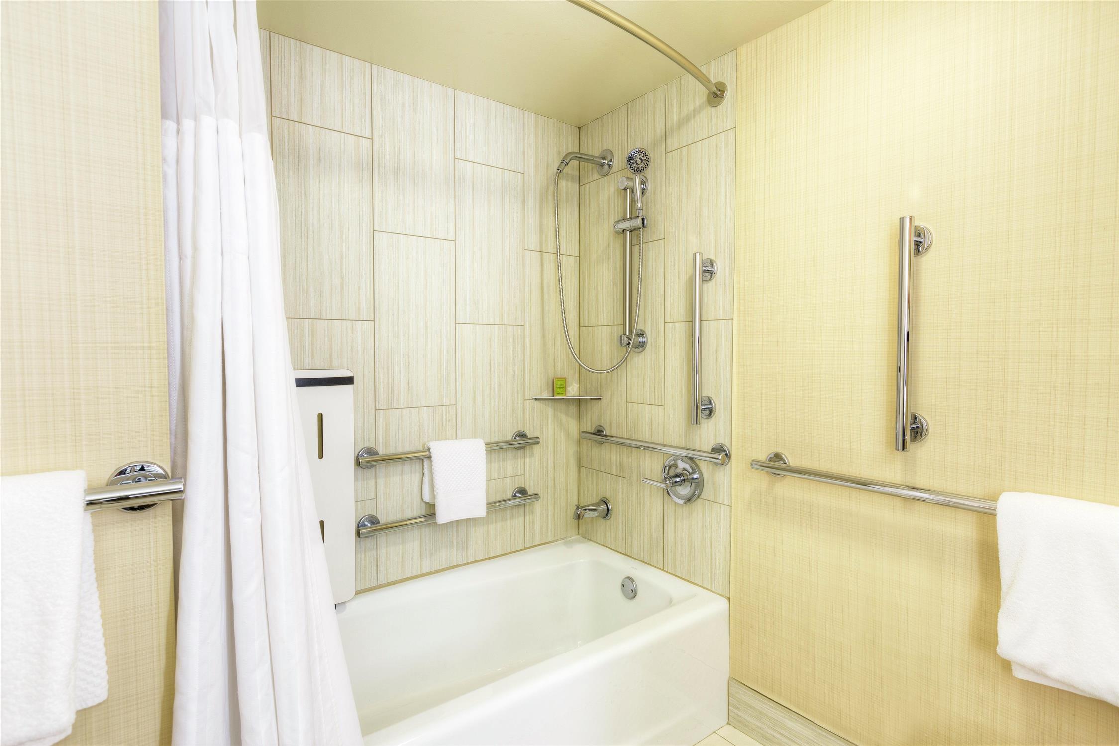 Room, King Bed, Bathtub, Accessible