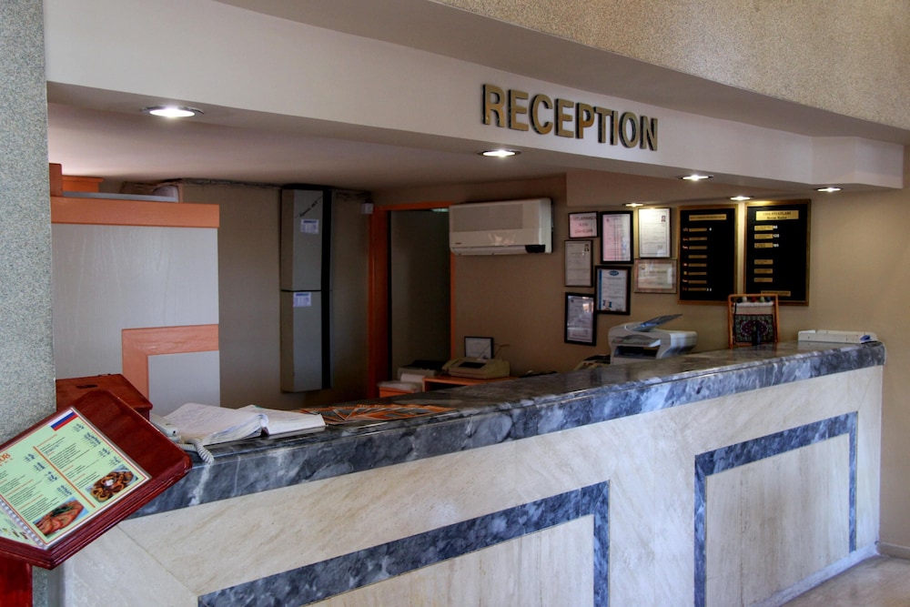 Idyros Hotel 10/50