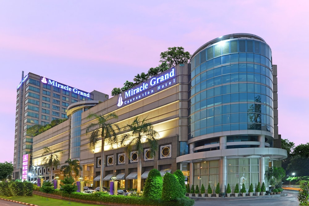 Miracle Grand Convention Hotel in BANGKOK