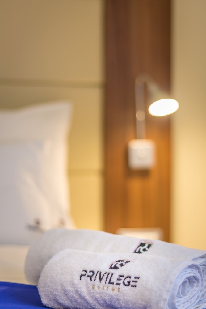 Privilege Suites By Central Park 36/69