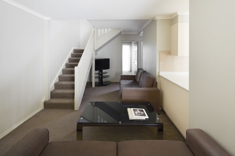 Pinnacle Apartments، كانبرا 32/43