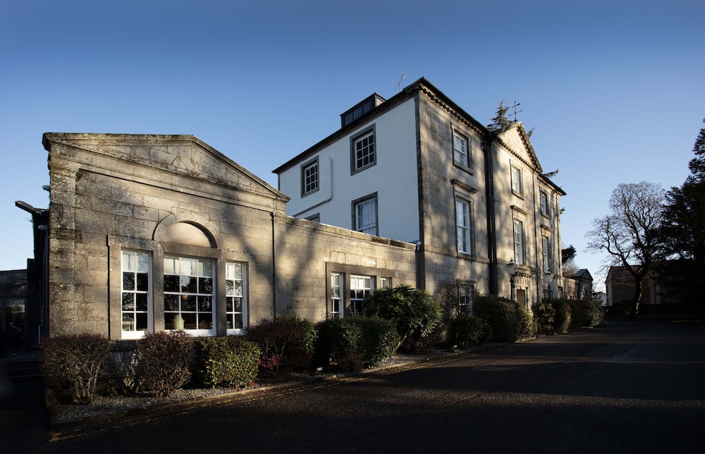 STRATHAVEN HOTEL 3/43