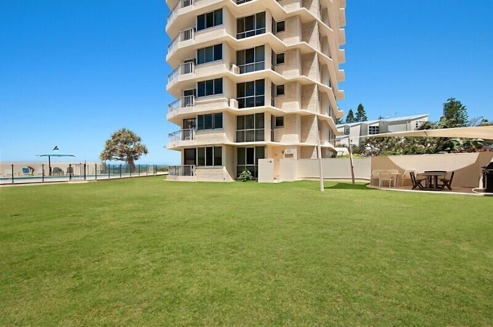 BEACHSIDE TOWER 55/64