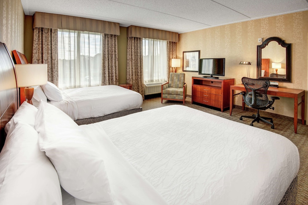 Hilton Garden Inn Lakewood 11/52