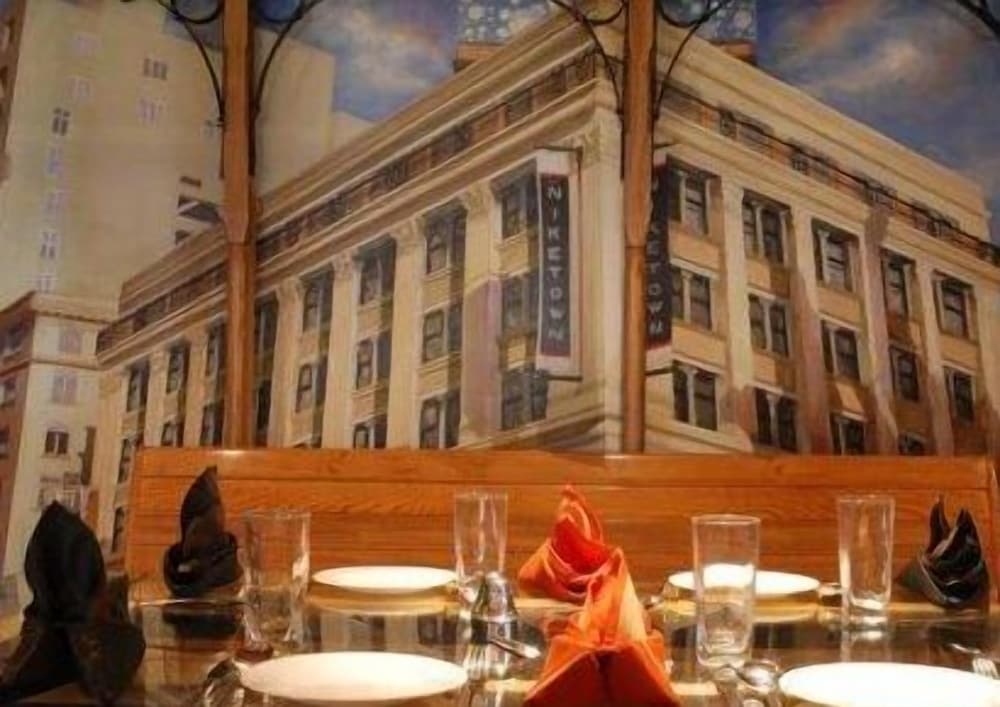 SFO Hotel and Suites photo2