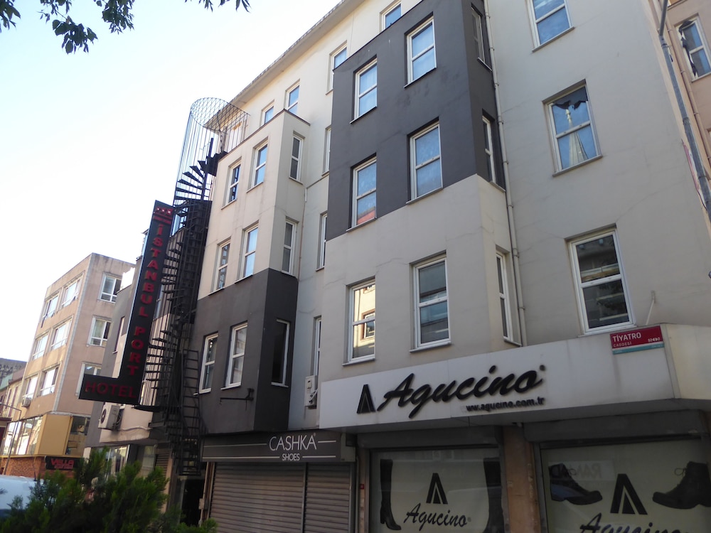 Renzo Hotel 2/38