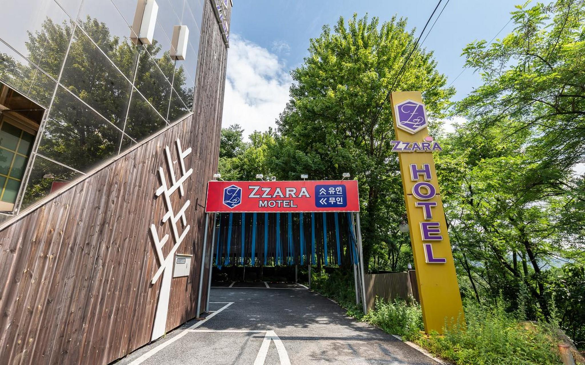 Zzara Hotel 28/35