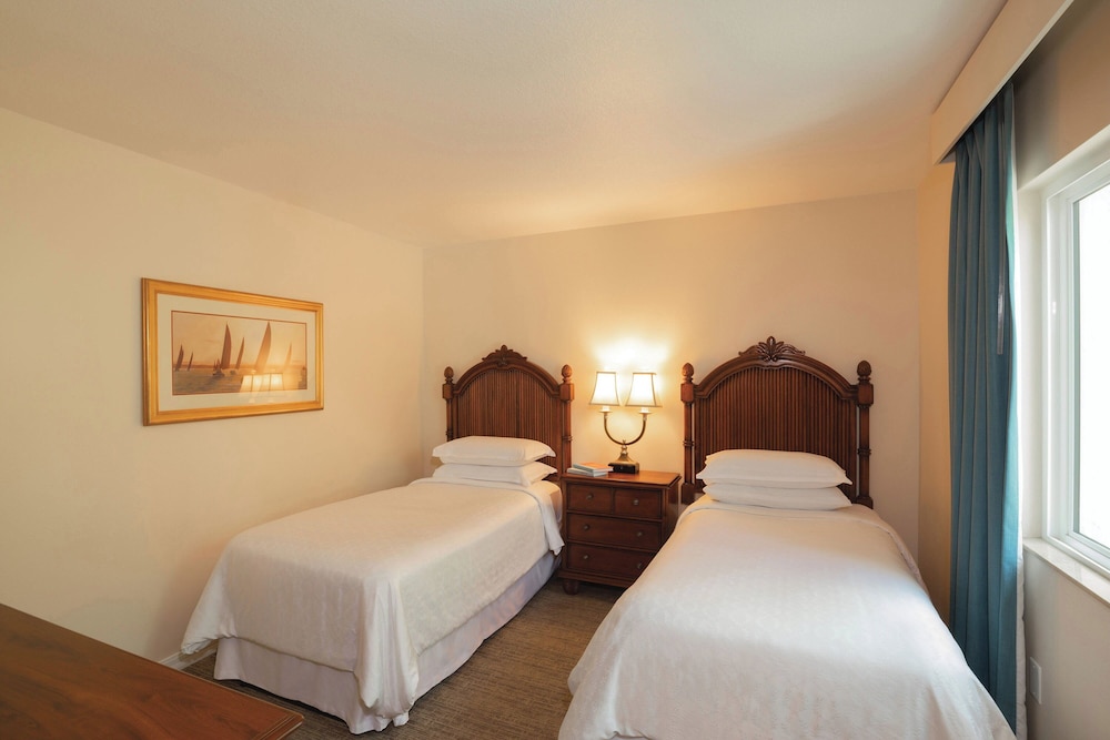 2 BEDROOMS