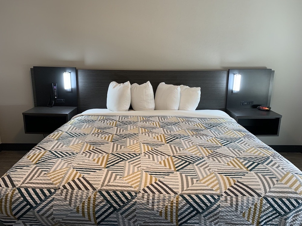 Hawthorn Extended Stay by Wyndham Hobbs 38/50