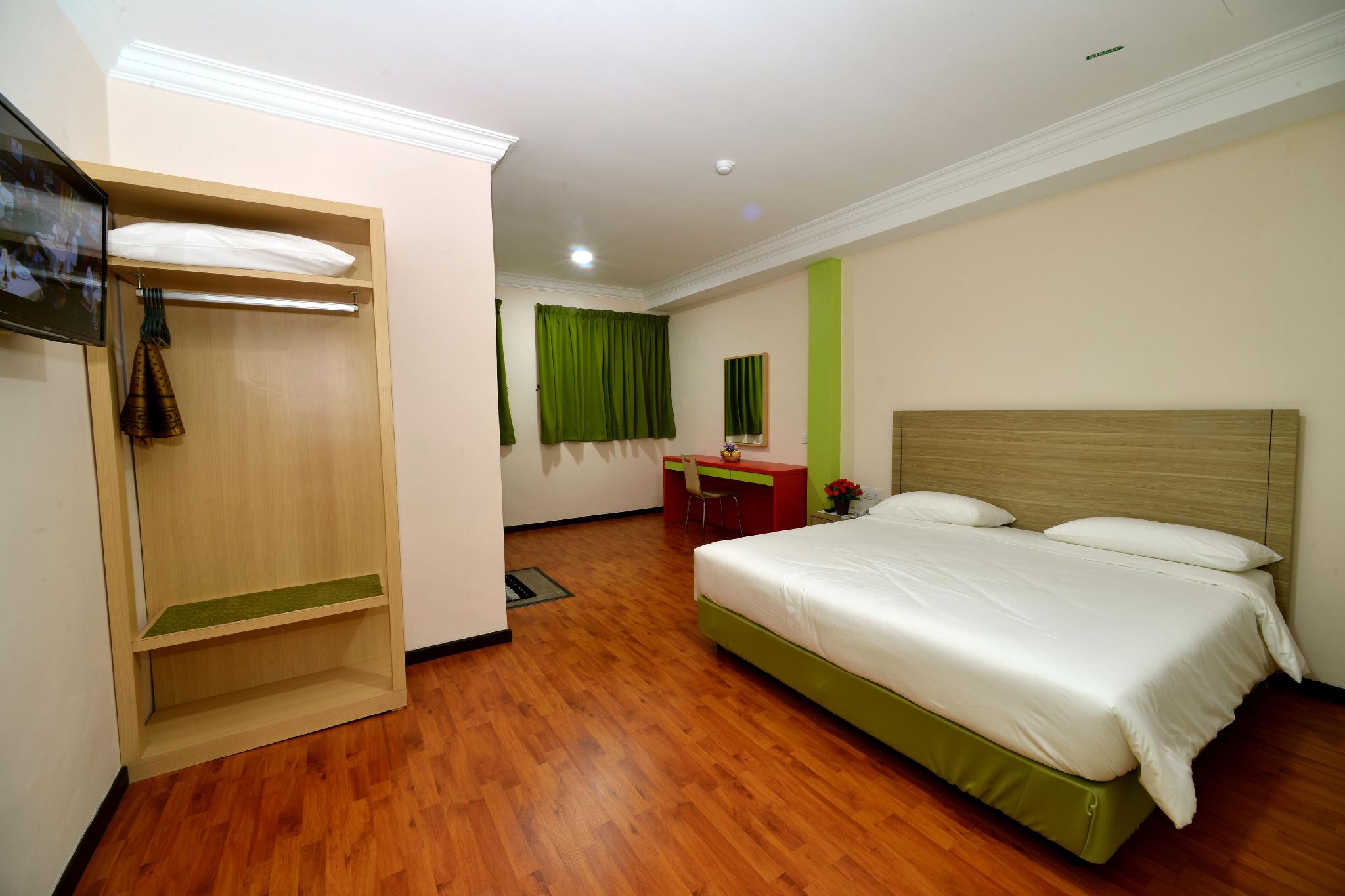 Deluxe, King Bed