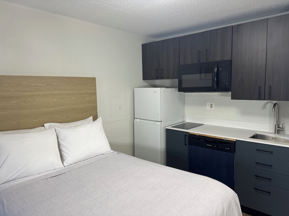 جناح استوديو بسرير كوين لذوي الإعاقة، Sonesta Simply Suites Memphis 2/10