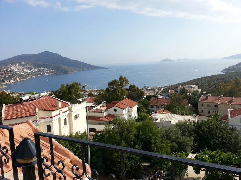Enda Boutique Hotel 66/70