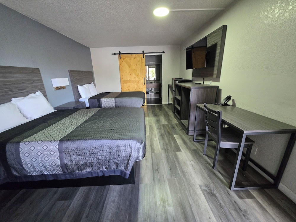 Stay Inn and Suites 23/76