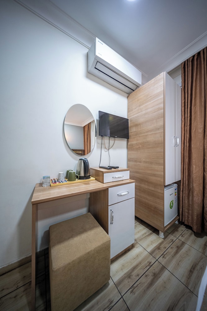 Laos Otel 30/50