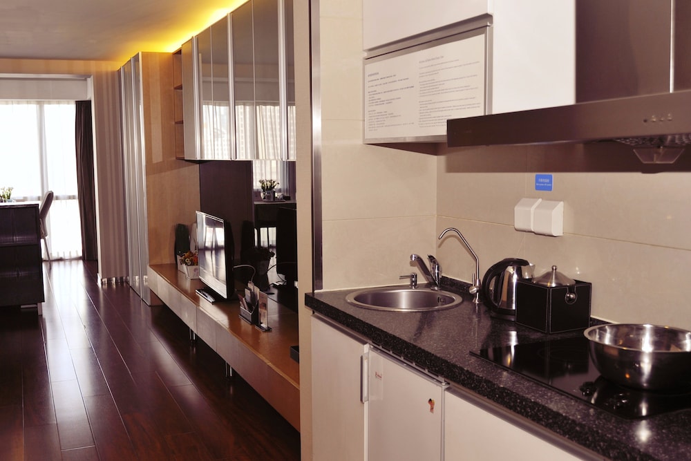 Qingdao Housing International Hotel 39/42