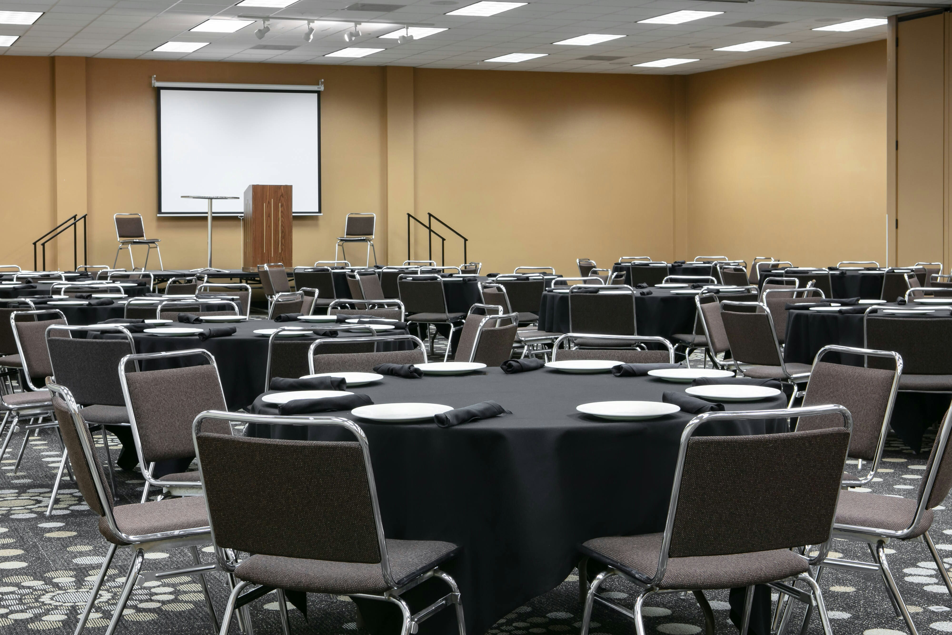 Courtyard by Marriott Sioux City Downtown/Convention Cente 40/53