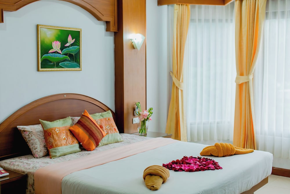 1 BEDROOM, DELUXE
