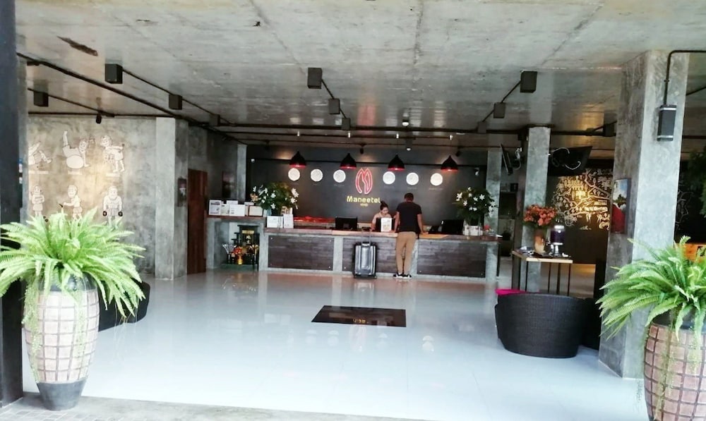 Maneetel Krabi Beachfront 6/50