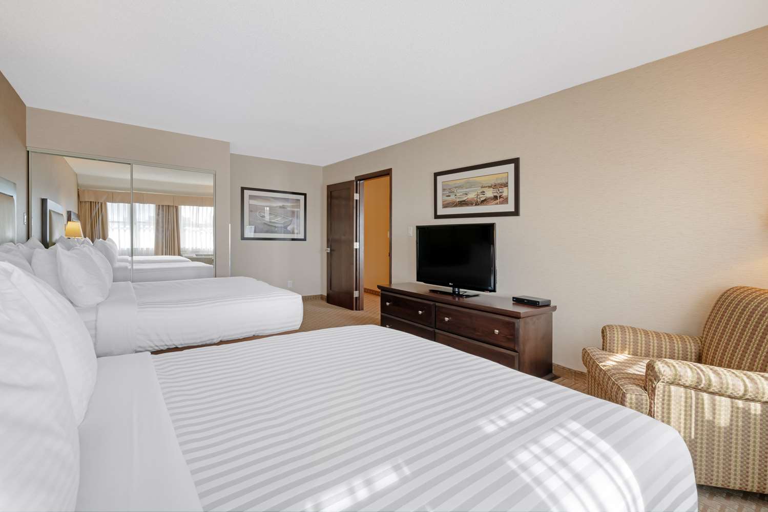 Best Western Plus Emerald Isle Hotel 6/21