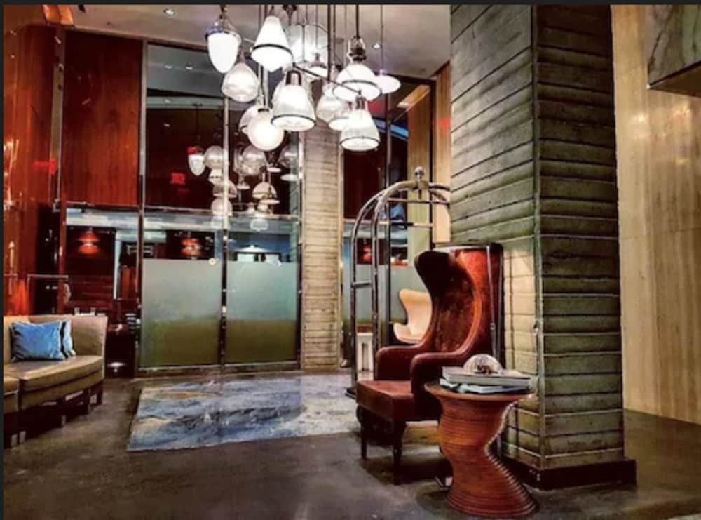 Hotel Hugo 45/51
