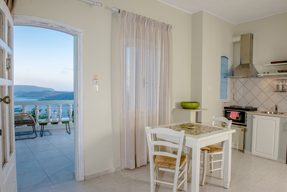 Adrakos Apartments 57/78
