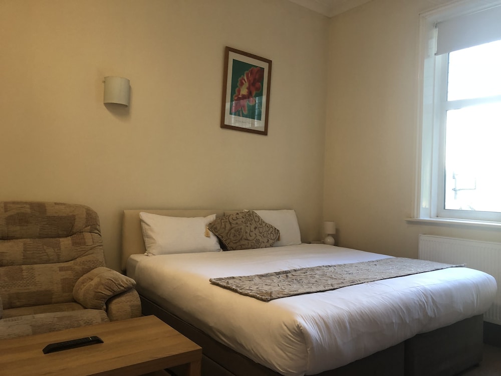Gatwick Inn 25/53