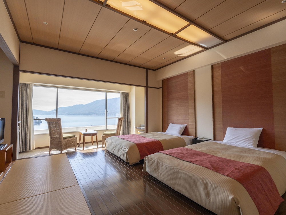 BAY RESORT HOTEL SHODOSHIMA 19/68
