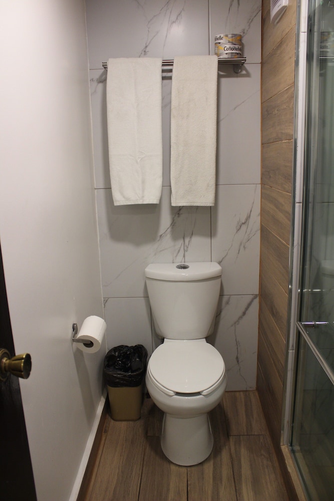 HOTEL FIESTA TIJUANA 50/52