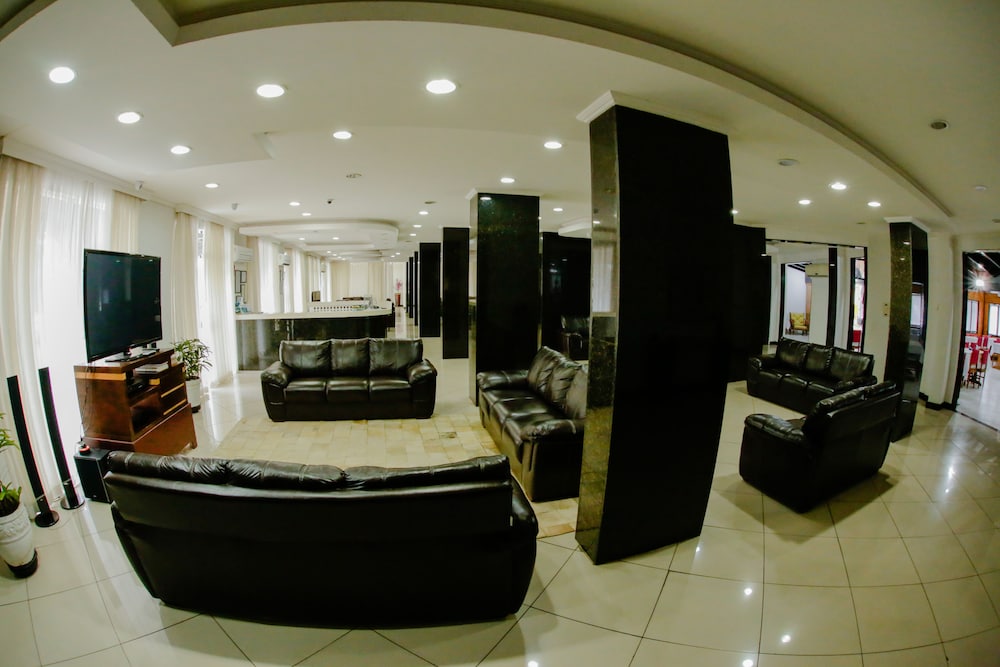 Acropolis Marina Hotel 10/57