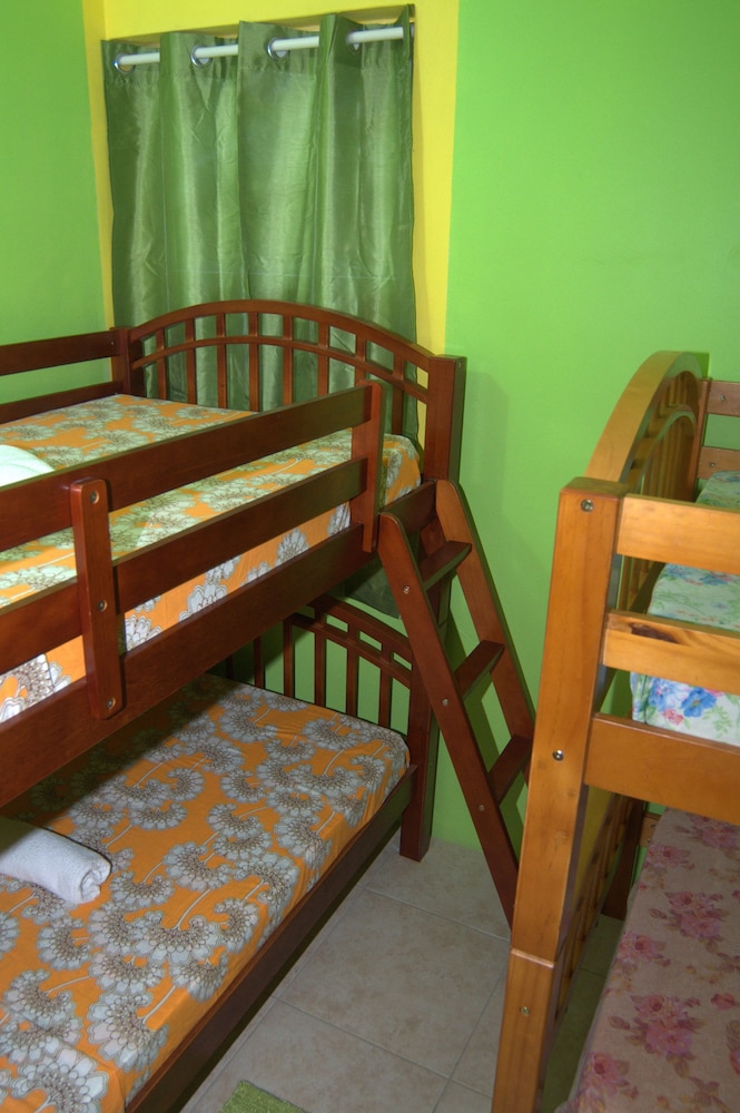 Fish Tobago Guesthouse 56/69