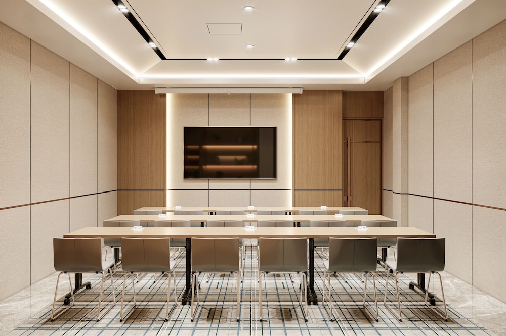 Sheraton Jakarta Soekarno Hatta Airport 58/68