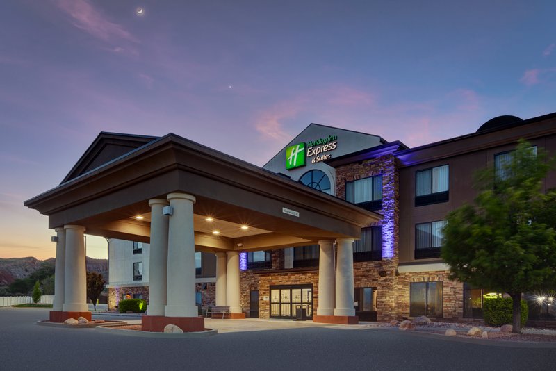 Holiday Inn Express Hotel Suites Richfield 2/62