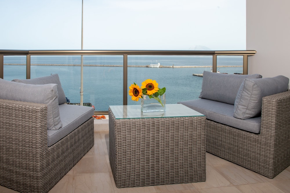 PATRAS PALACE HOTEL 24/50