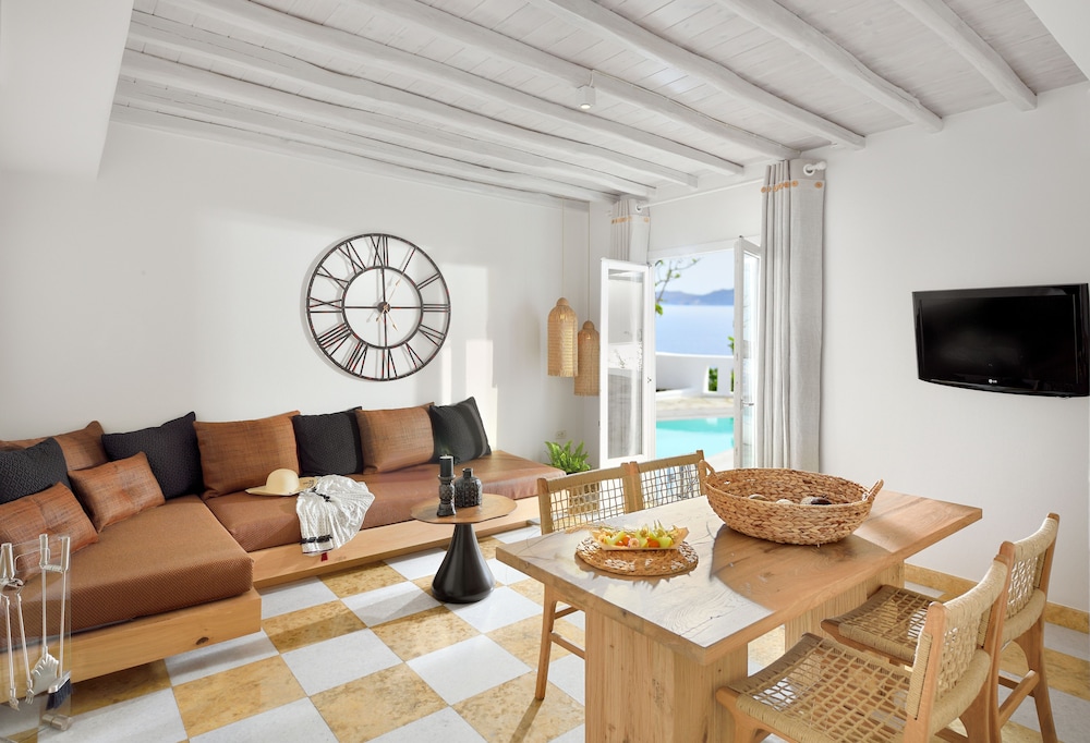 Saint John Hotel Villas and Spa 87/107