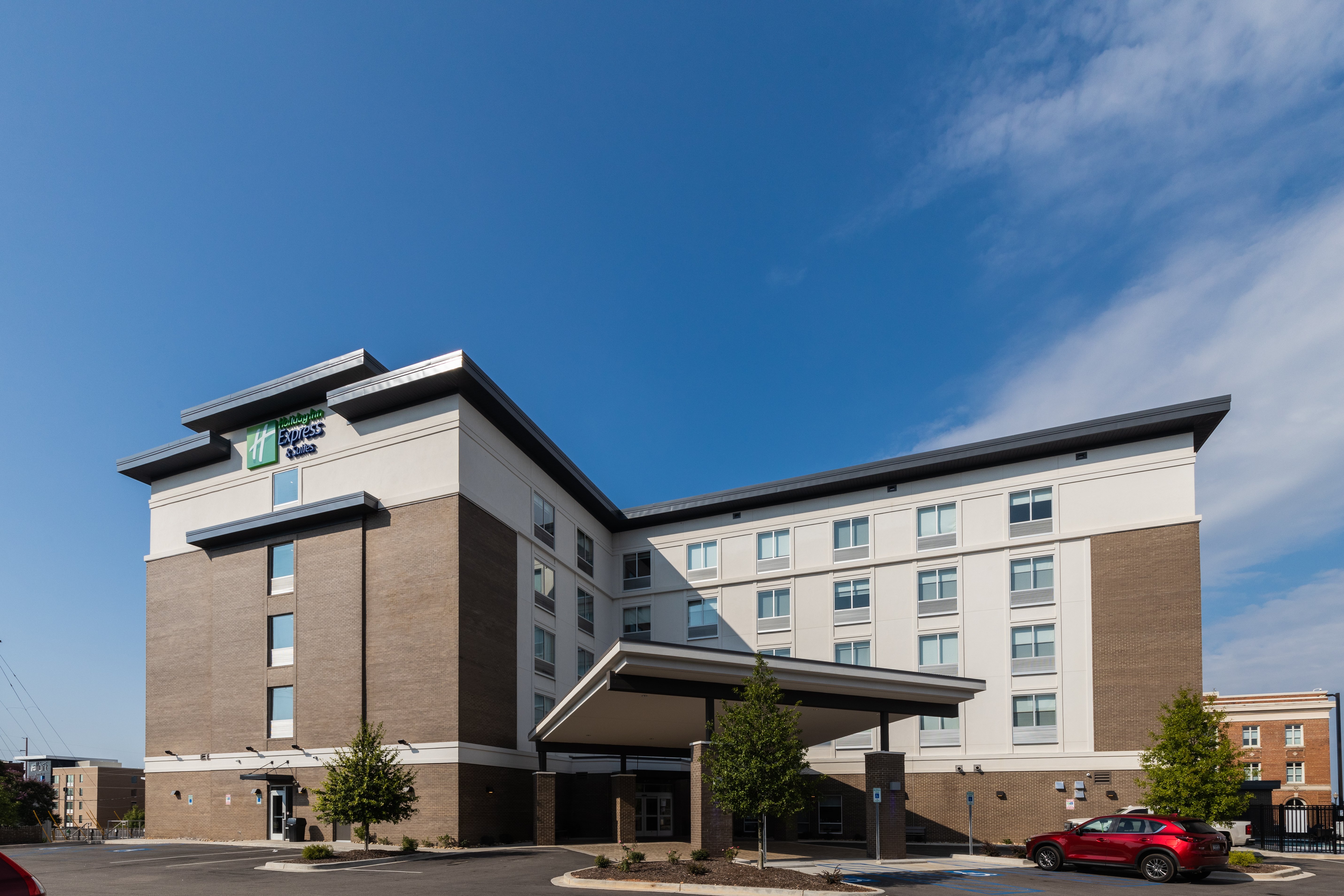 Holiday Inn Express & Suites Columbia Downtown – The Vista 11/60