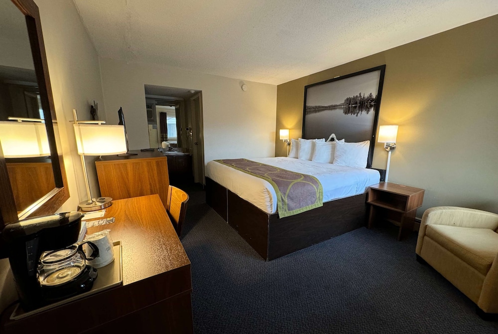 Efficiency, King Bed