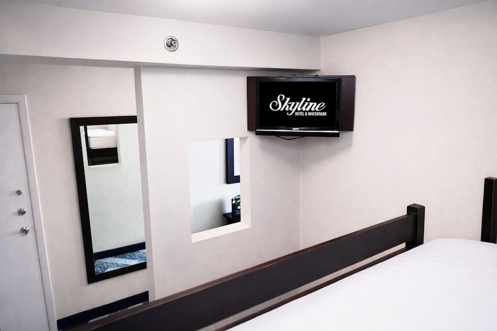 Skyline Hotel Niagara Falls 9/71