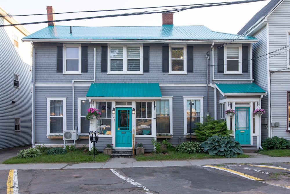 Prince Street Suites 5/50