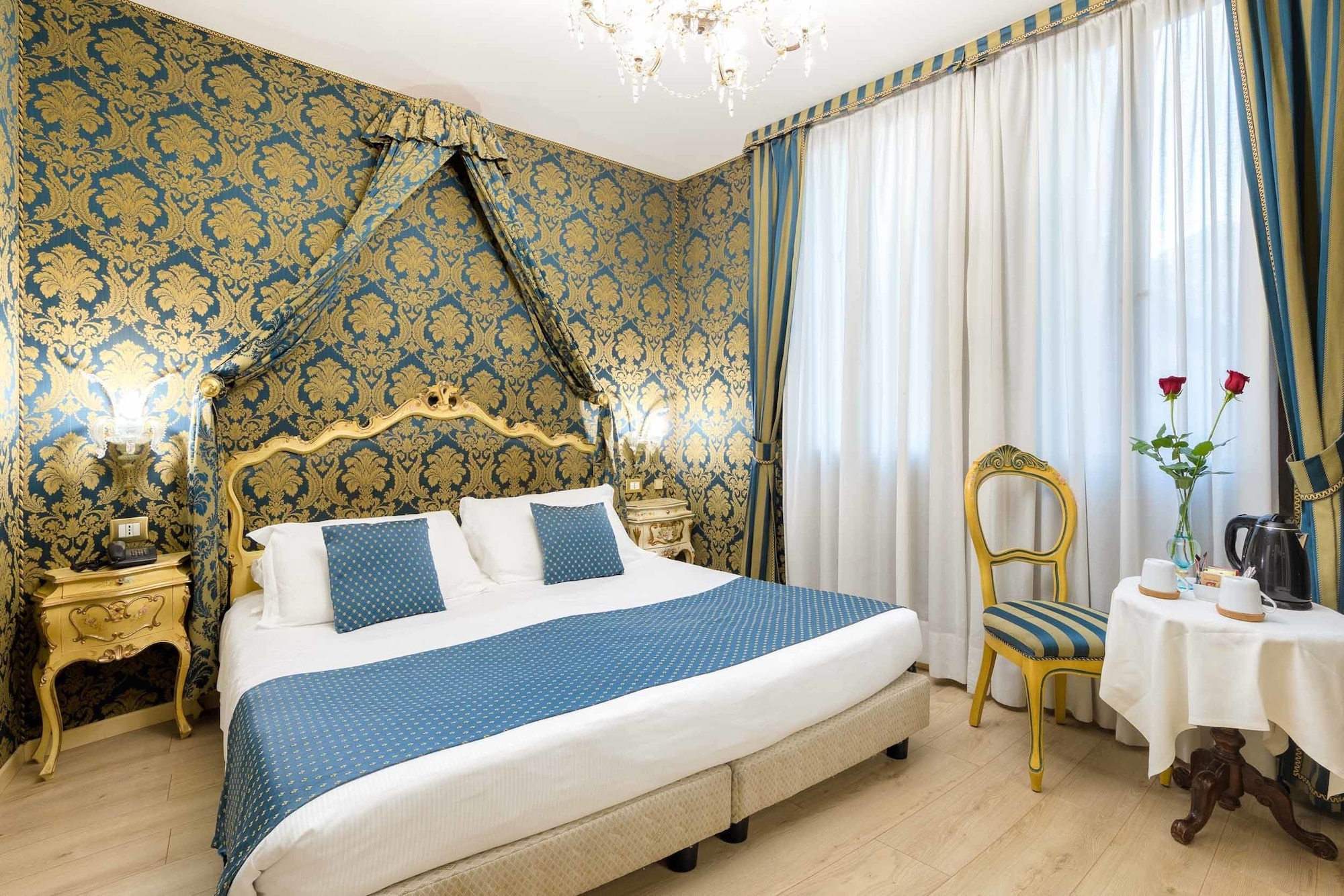 STANDARD, DOUBLE OR TWIN BED