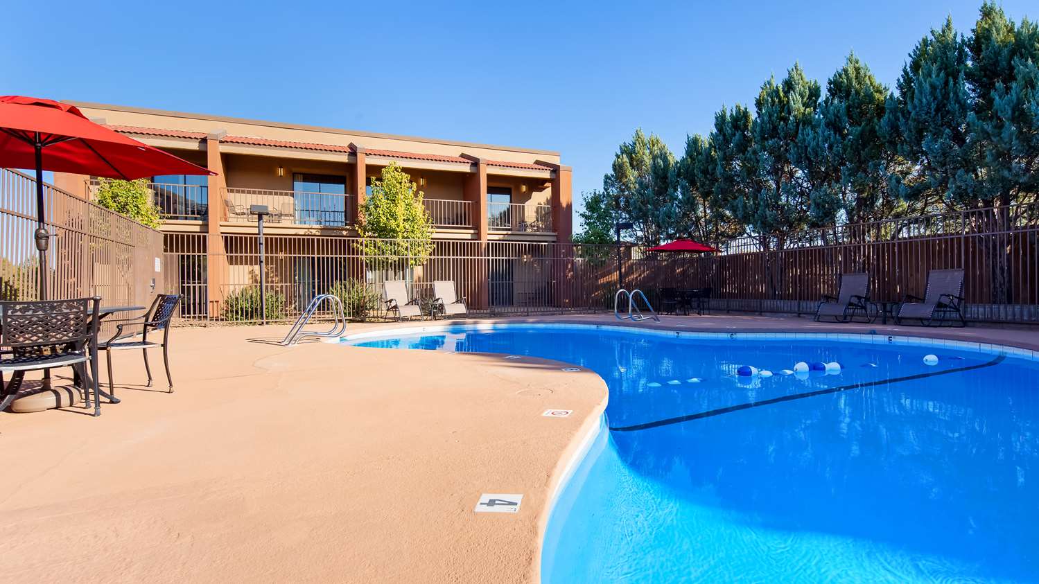 Best Western Discovery Inn 23/24