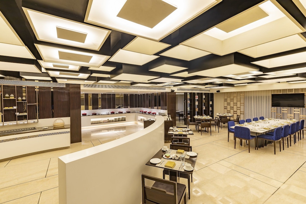 REGENTA CENTRAL RAJKOT 47/53