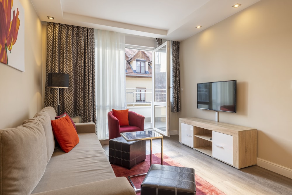 Silver Crown Hotel & Residence 26/50