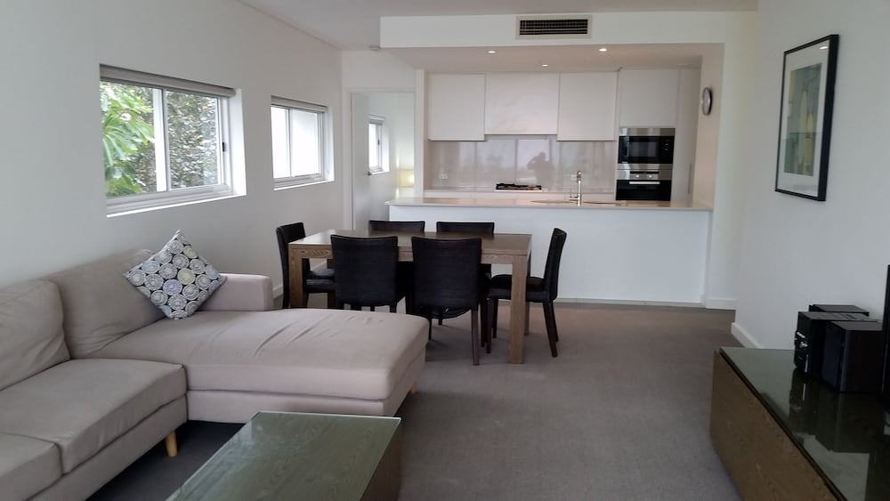 Kirra Surf Apartments 42/75