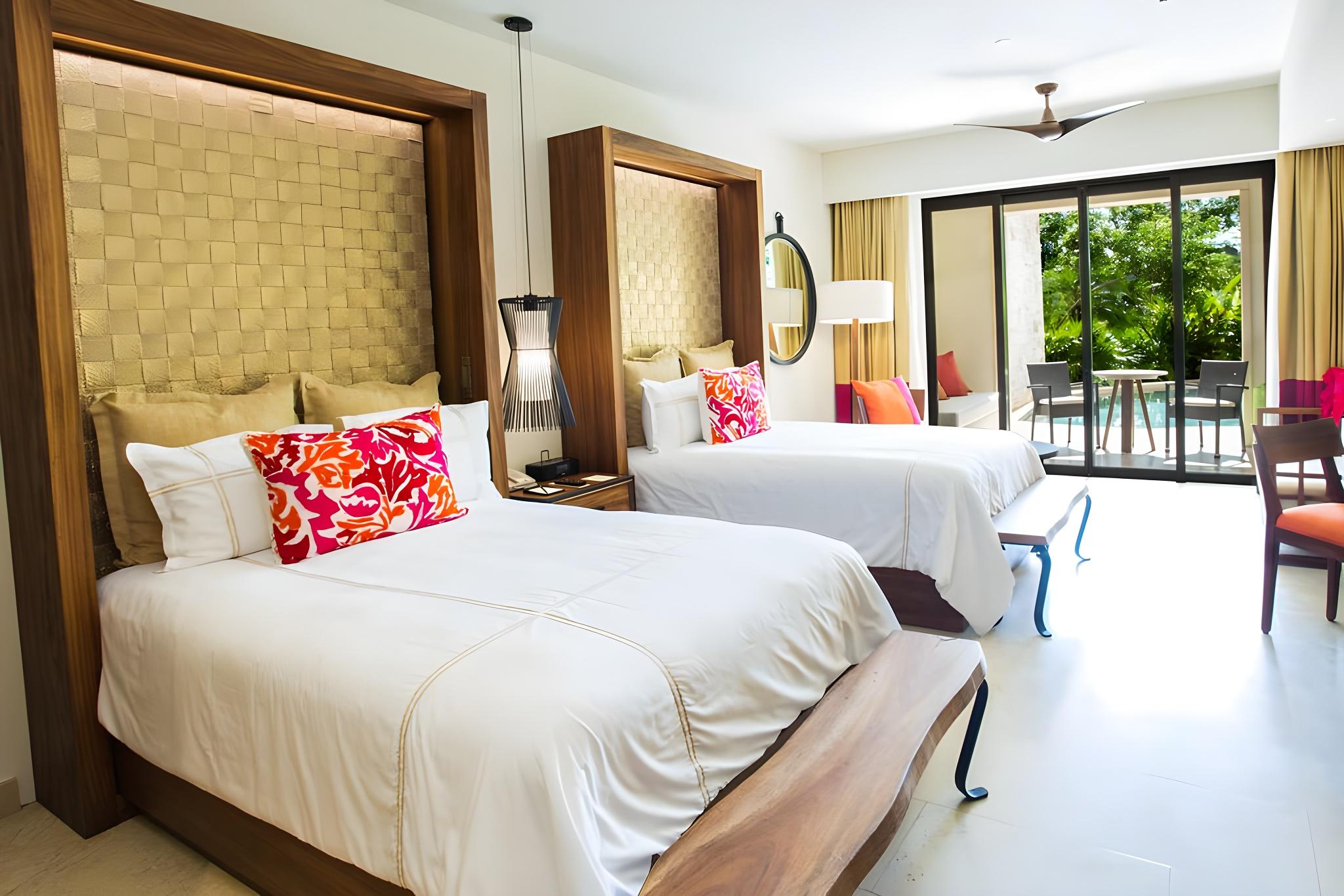 Swim Out, Junior Suite, 2 Double Beds, with View