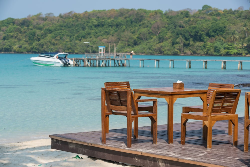 Siam Beach Resort Koh Kood 11/57