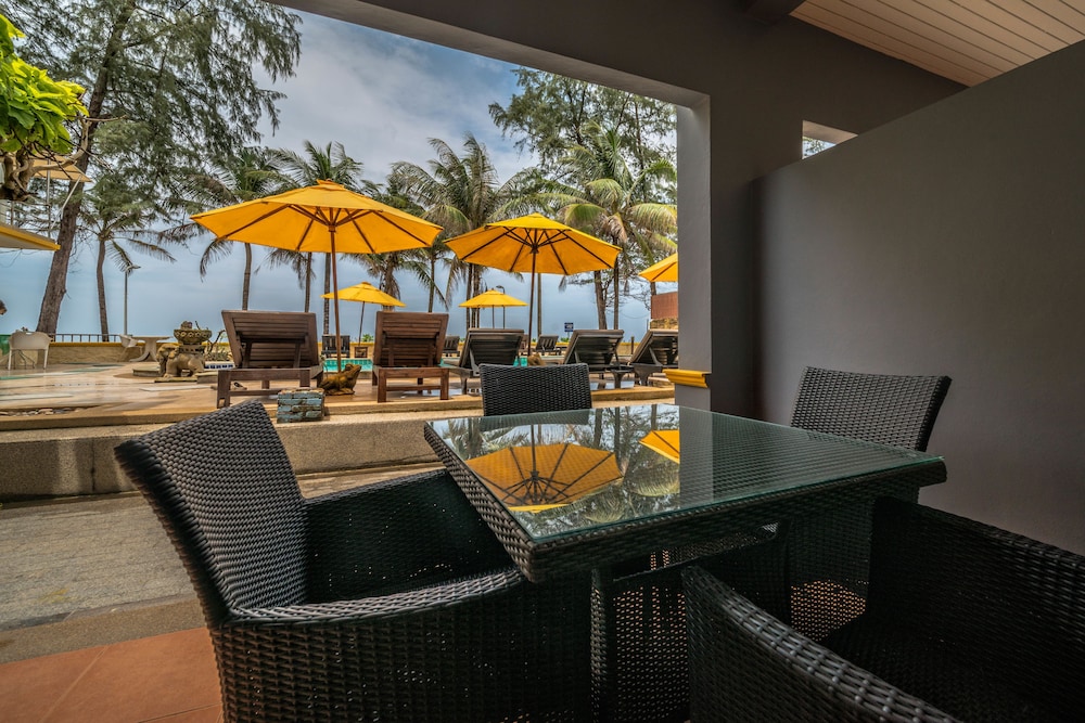 Kamala Beachfront Apartment 57/70